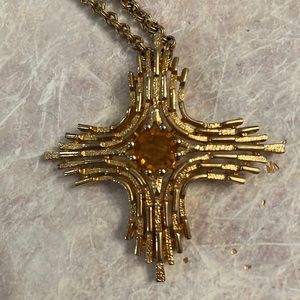 Vintage Sarah Coventry 22” necklace and Cross with Amber center stone Gold Tone.